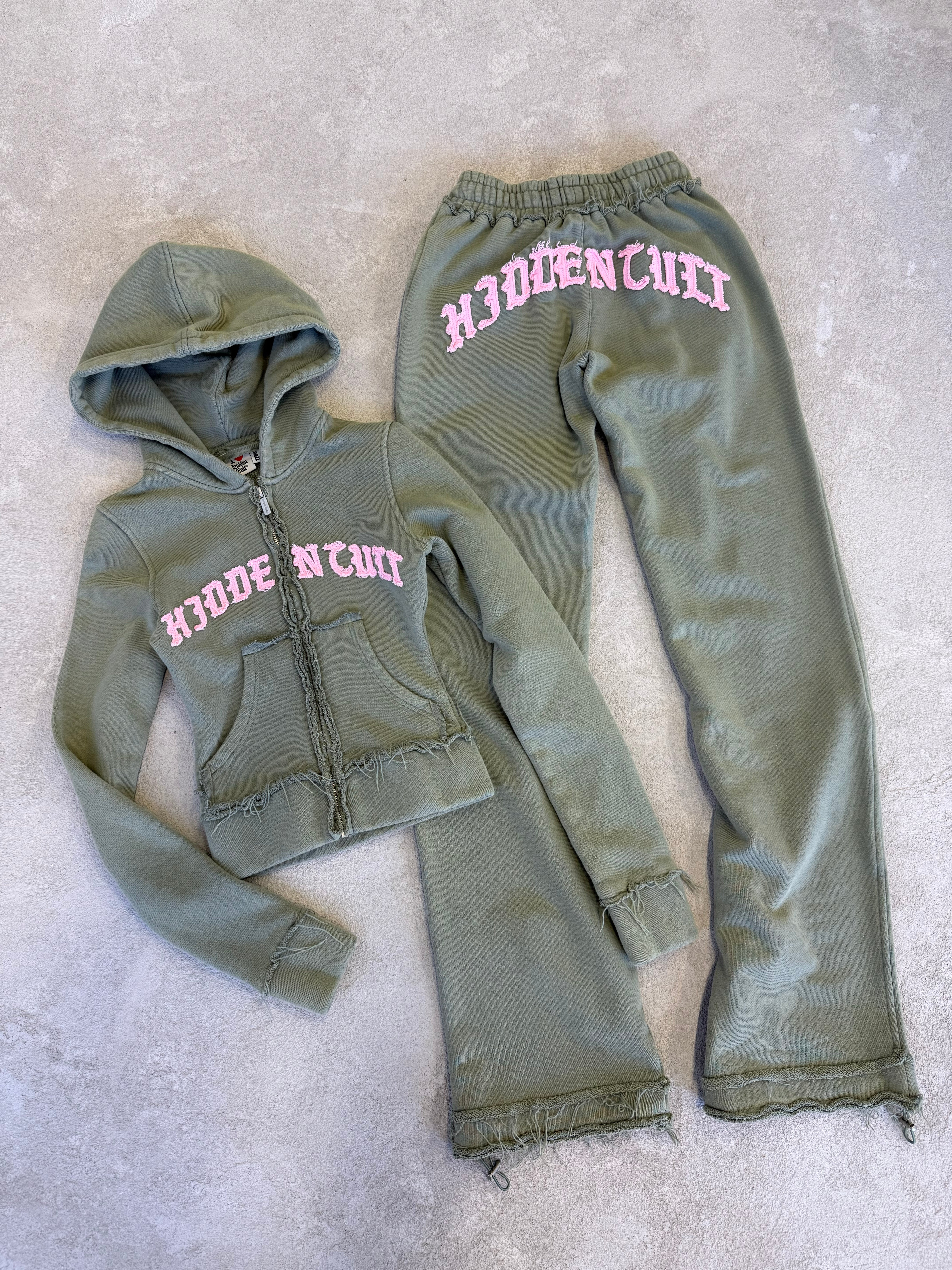 HIDDEN CULT Melore Distressed Sweatsuit Tall Friendly Green Pink Distressed Sweatsuit TikTok