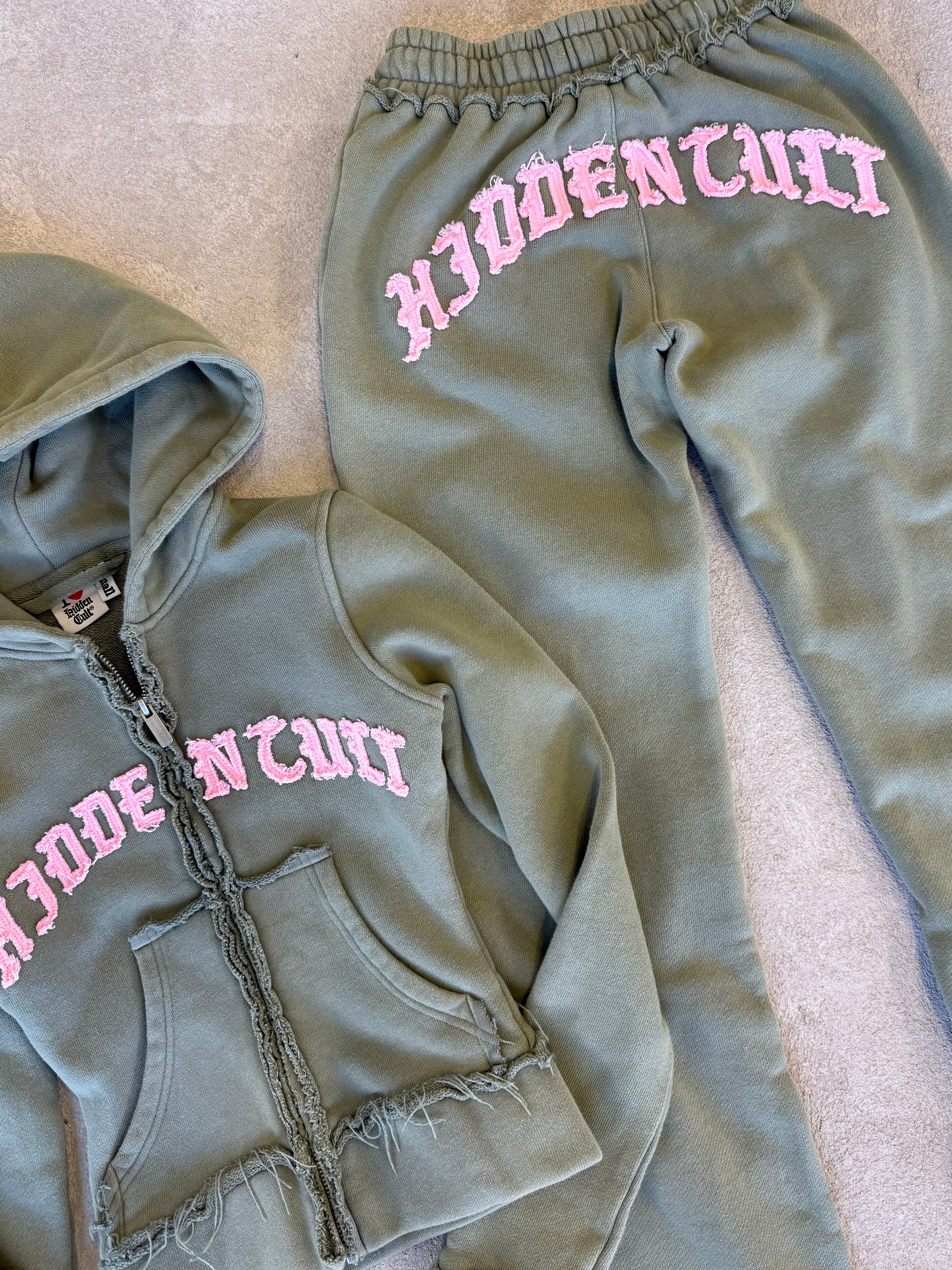 HIDDEN CULT Melore Distressed Sweatsuit Tall Friendly Green Pink Distressed Sweatsuit TikTok